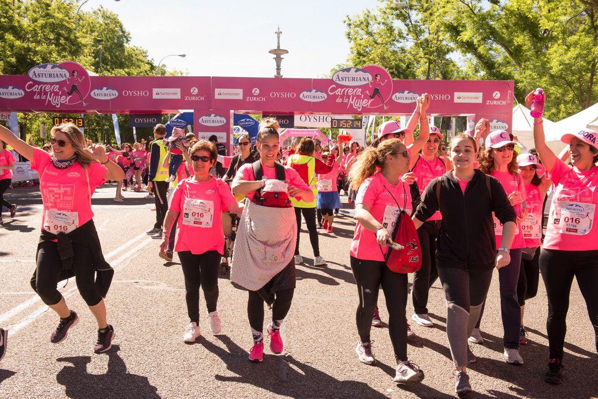 Carrera de la Mujer de Madrid - META, ARCO IZQUIERDO (de 1:51:04 a 1:54:54)