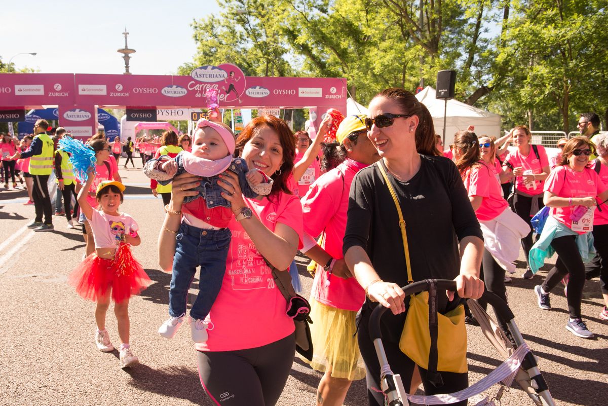 Carrera de la Mujer de Madrid - META, ARCO IZQUIERDO (de 1:51:04 a 1:54:54)