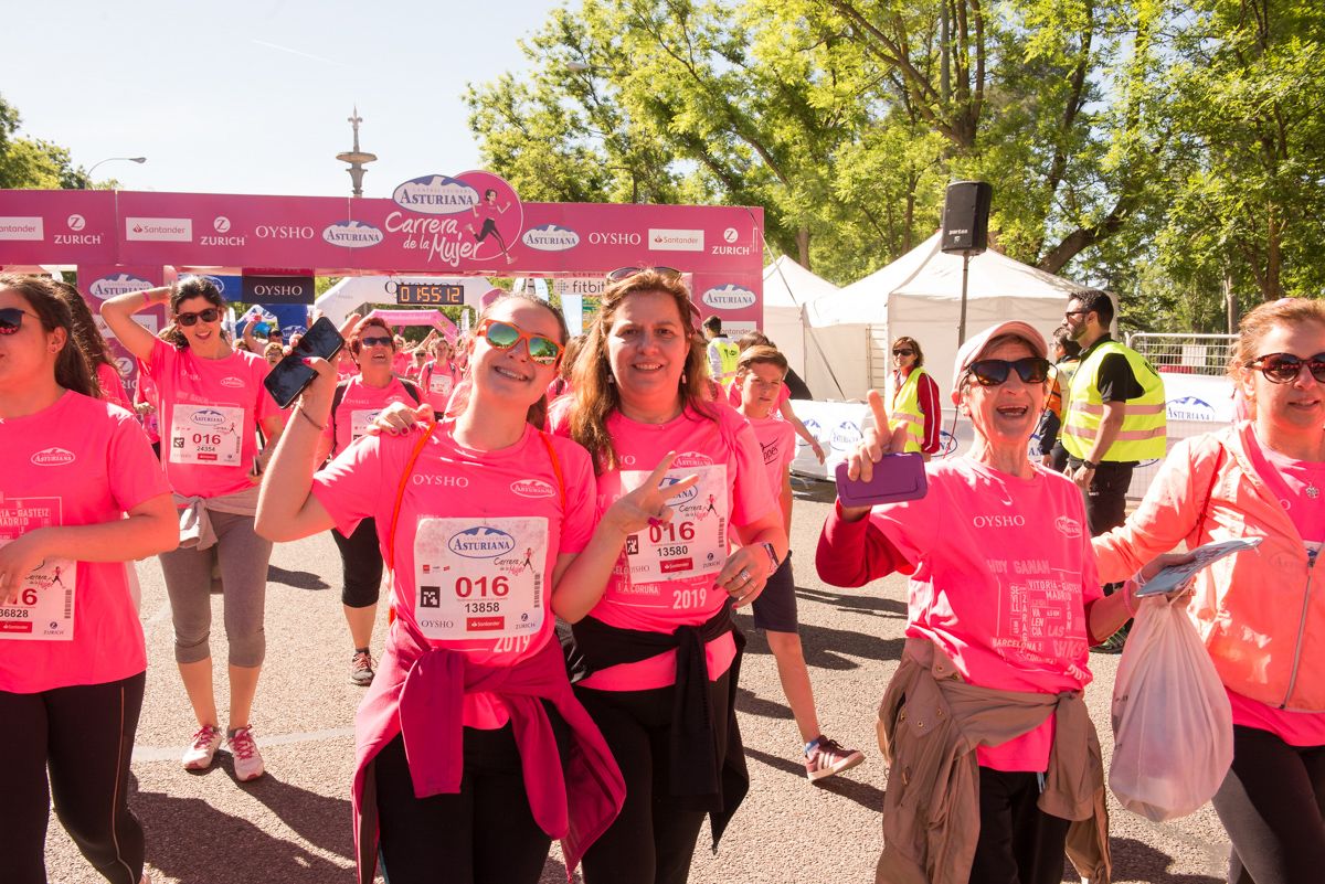 Carrera de la Mujer de Madrid - META, ARCO IZQUIERDO (de 1:54:59 a 1:57:21)