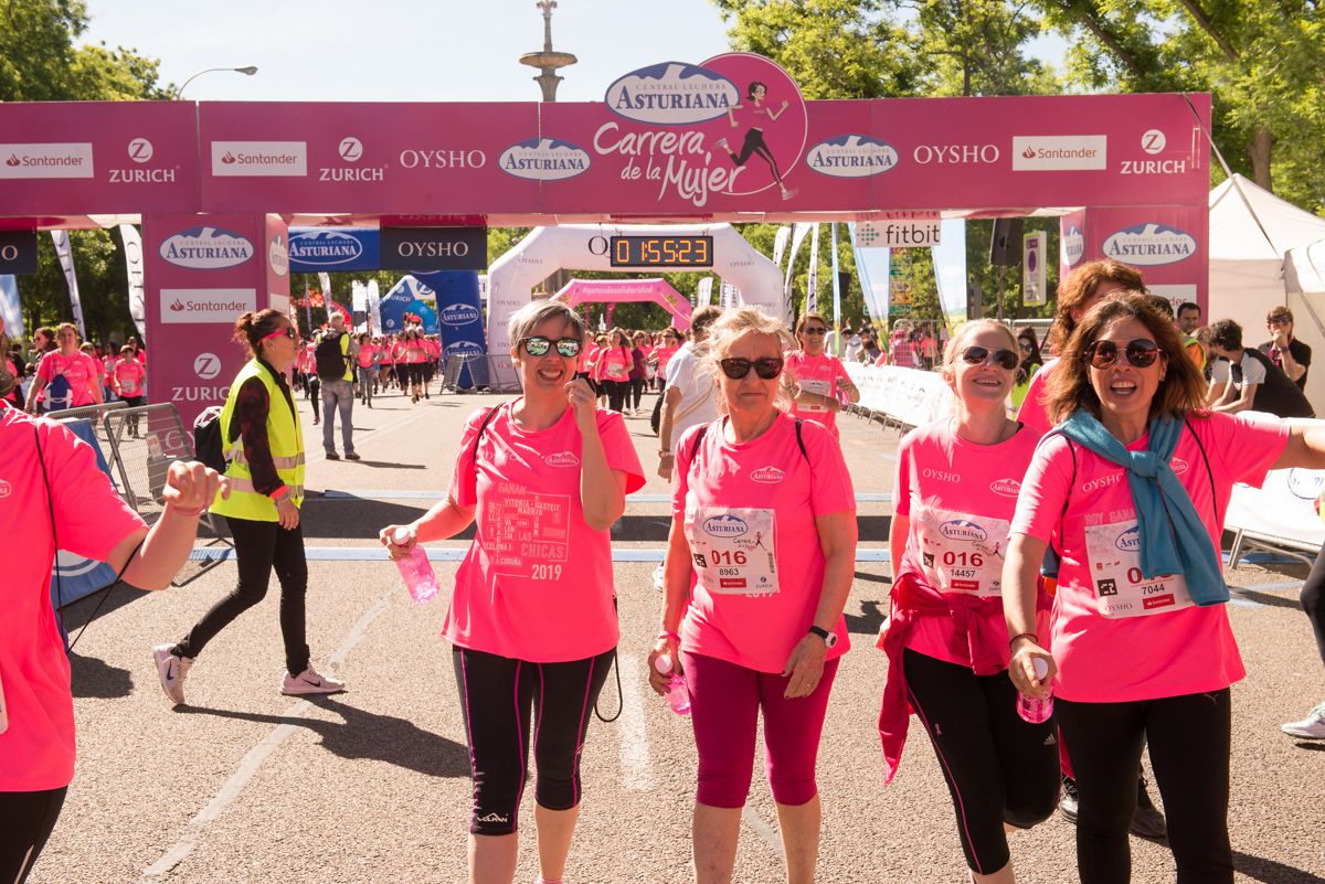 Carrera de la Mujer de Madrid - META, ARCO IZQUIERDO (de 1:54:59 a 1:57:21)