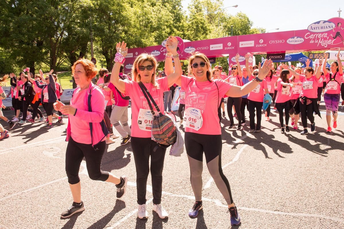 Carrera de la Mujer de Madrid - META, ARCO IZQUIERDO (de 1:54:59 a 1:57:21)