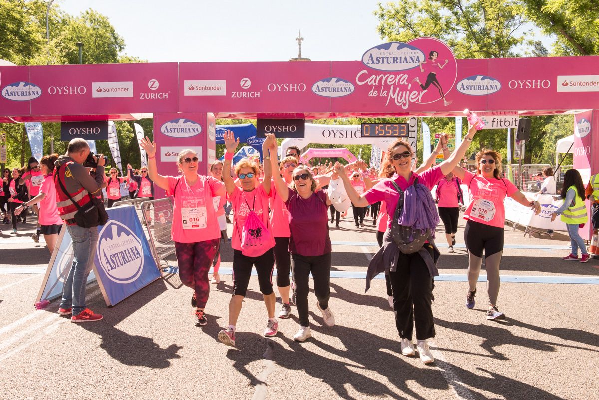 Carrera de la Mujer de Madrid - META, ARCO IZQUIERDO (de 1:54:59 a 1:57:21)