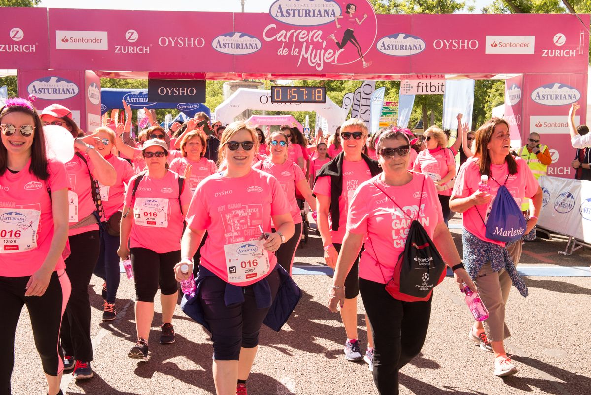 Carrera de la Mujer de Madrid - META, ARCO IZQUIERDO (de 1:54:59 a 1:57:21)