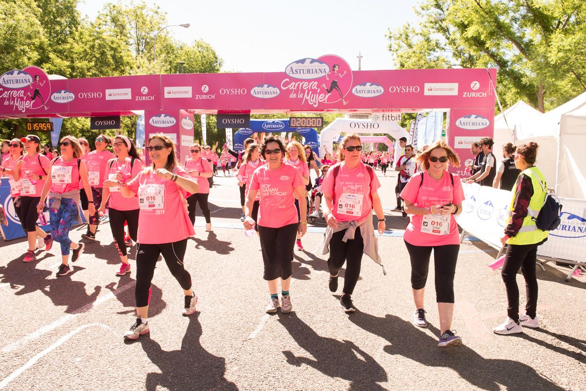 Carrera de la Mujer de Madrid - META, ARCO IZQUIERDO (de 1:58:26 a 2:00:50)