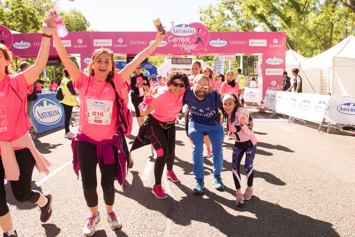 Carrera de la Mujer de Madrid - META, ARCO IZQUIERDO (de 1:58:26 a 2:00:50)