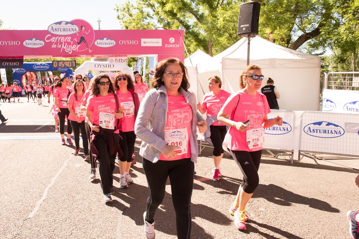 Carrera de la Mujer de Madrid - META, ARCO IZQUIERDO (de 1:58:26 a 2:00:50)