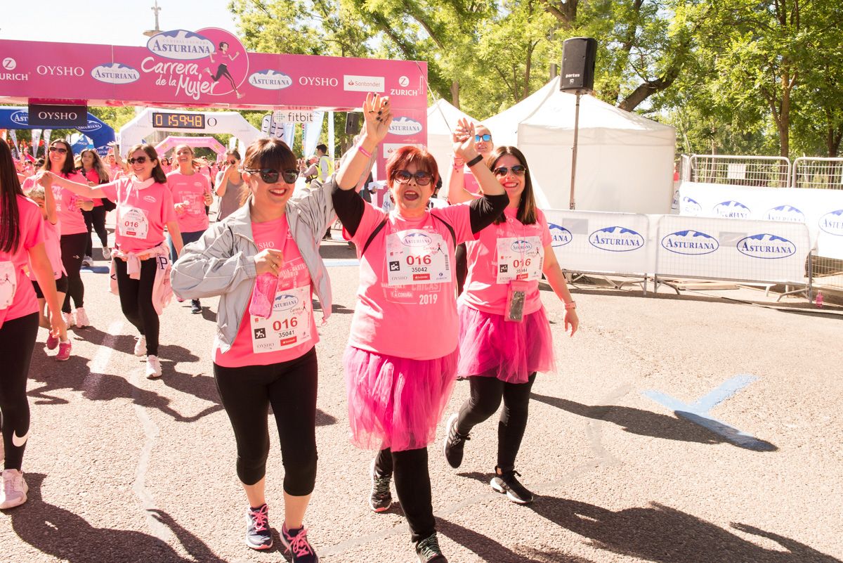 Carrera de la Mujer de Madrid - META, ARCO IZQUIERDO (de 1:58:26 a 2:00:50)