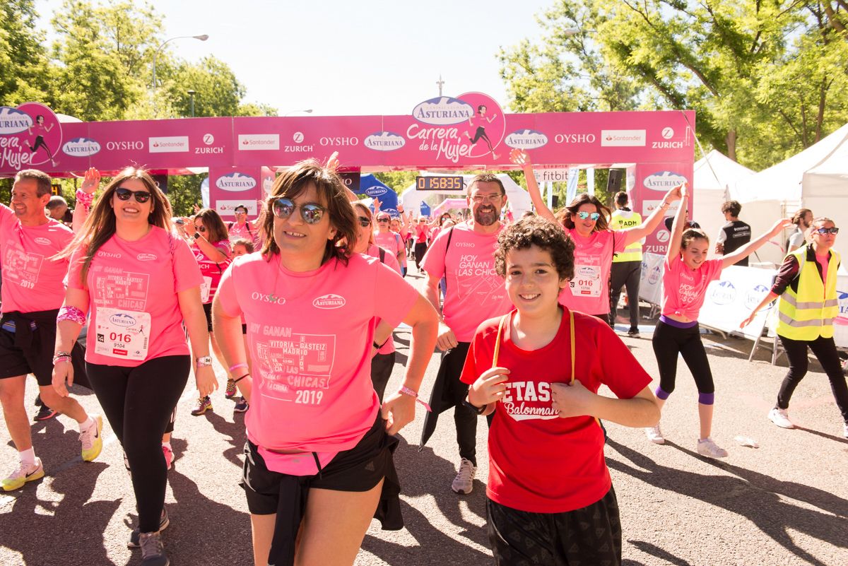 Carrera de la Mujer de Madrid - META, ARCO IZQUIERDO (de 1:58:26 a 2:00:50)