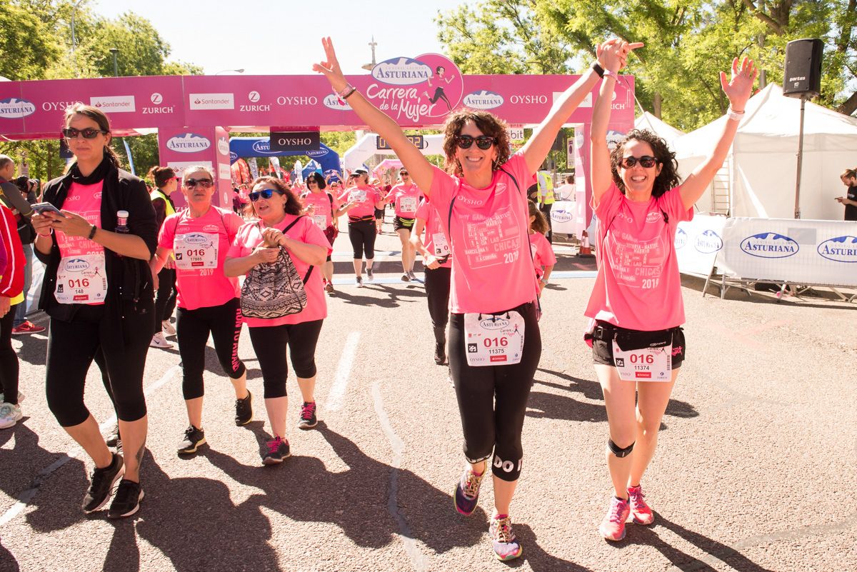 Carrera de la Mujer de Madrid - META, ARCO IZQUIERDO (de 1:58:26 a 2:00:50)