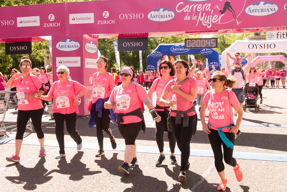 Carrera de la Mujer de Madrid - META, ARCO IZQUIERDO (de 1:58:26 a 2:00:50)