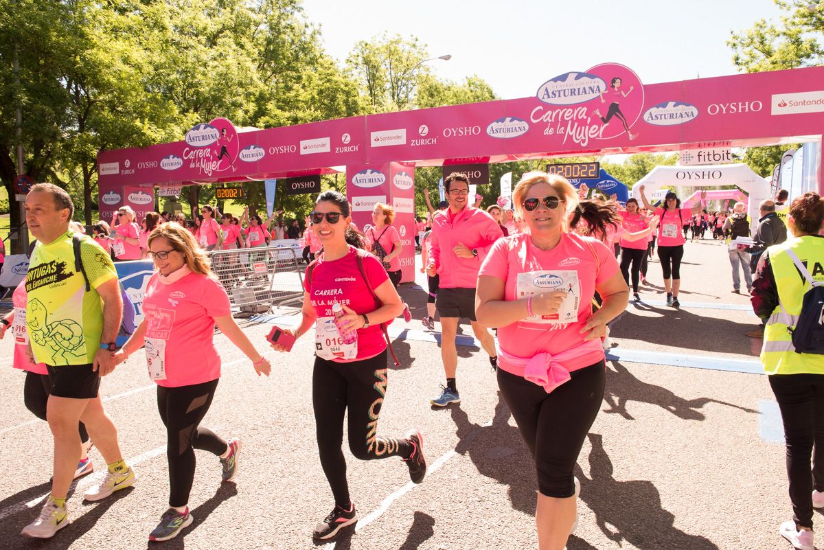 Carrera de la Mujer de Madrid - META, ARCO IZQUIERDO (de 1:58:26 a 2:00:50)