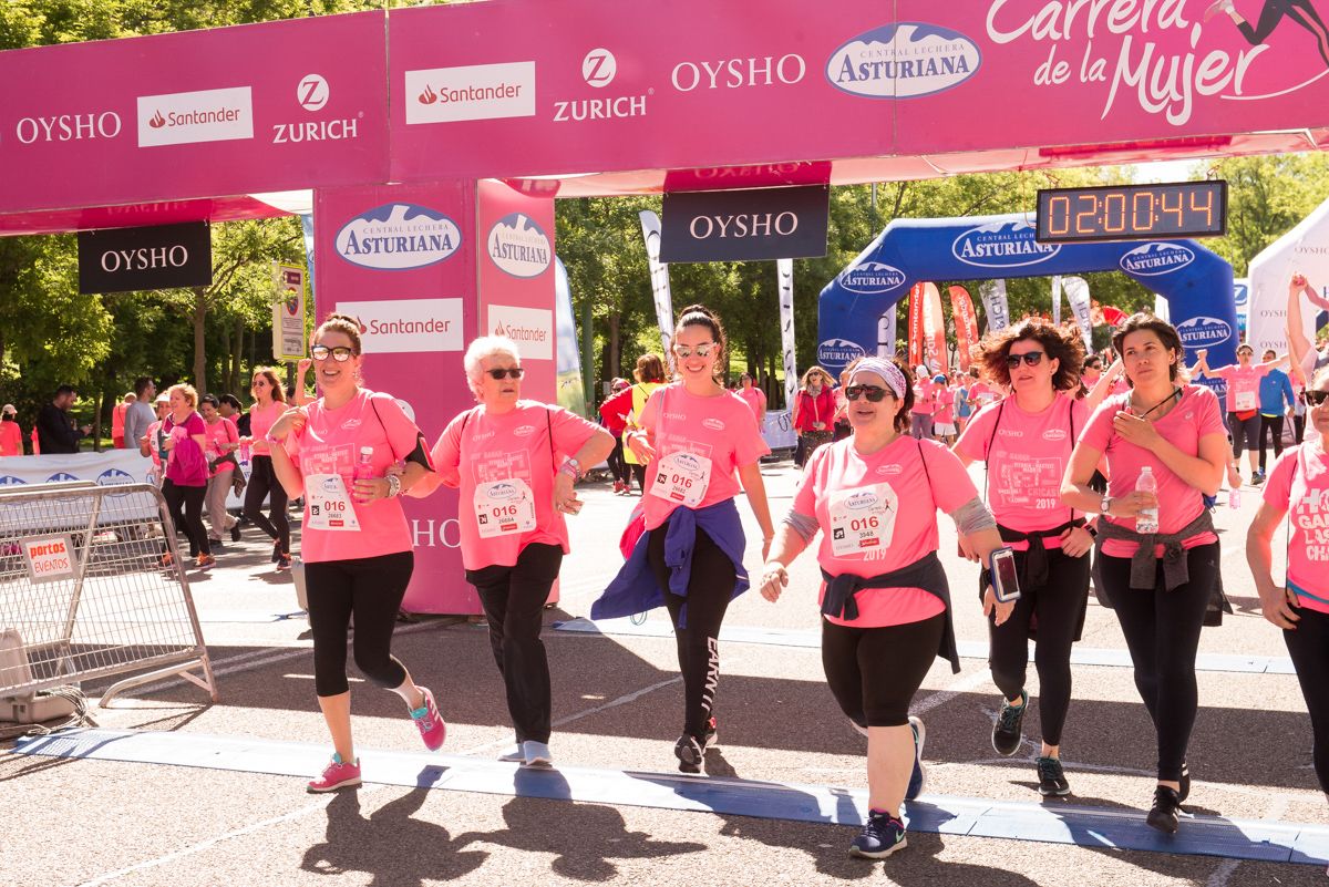 Carrera de la Mujer de Madrid - META, ARCO IZQUIERDO (de 1:58:26 a 2:00:50)