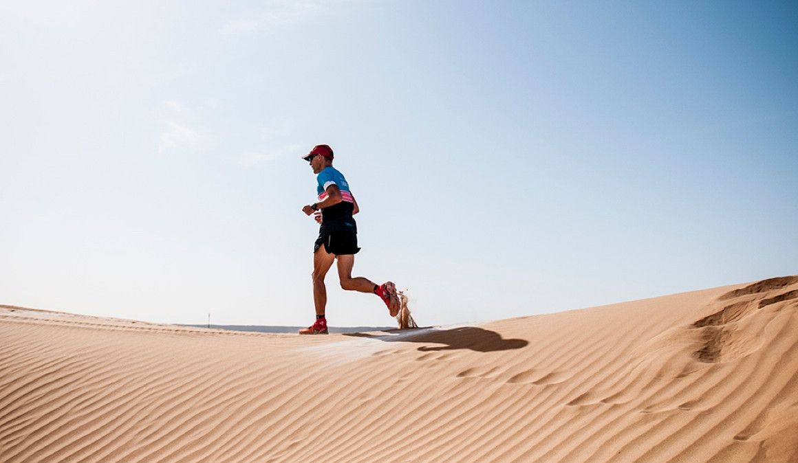 La experiencia de correr en el desierto está al alcance de tu mano. Foto: Jordi Anguera