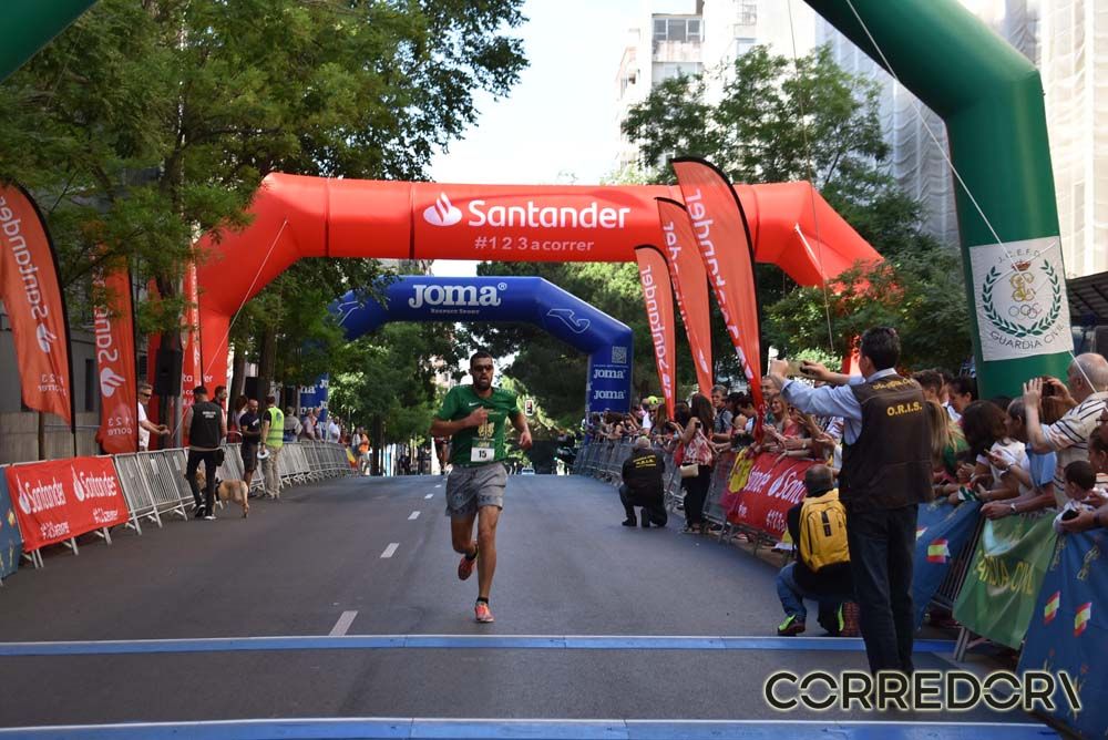 Las mejores fotos de la llegada de la Carrera de la Guardia Civil (GALERÍA 1)
