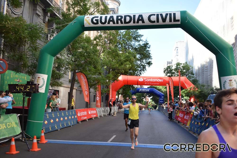 Las mejores fotos de la llegada de la Carrera de la Guardia Civil (GALERÍA 4)