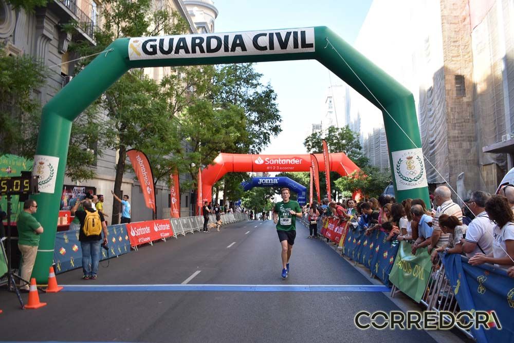 Las mejores fotos de la llegada de la Carrera de la Guardia Civil (GALERÍA 4)