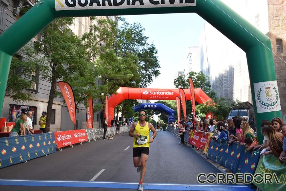 Las mejores fotos de la llegada de la Carrera de la Guardia Civil (GALERÍA 4)