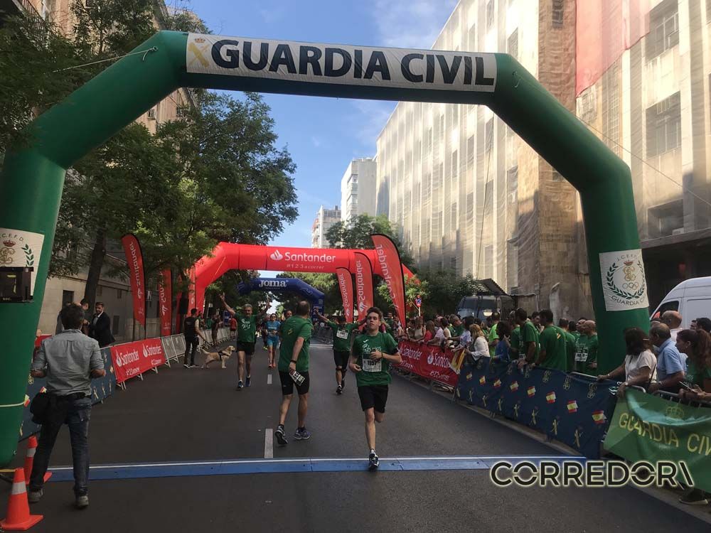 Las mejores fotos de la llegada de la Carrera de la Guardia Civil (GALERÍA 35)