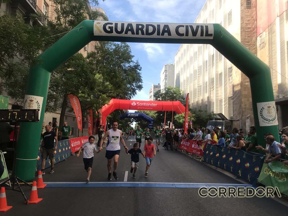 Las mejores fotos de la llegada de la Carrera de la Guardia Civil (GALERÍA 37)