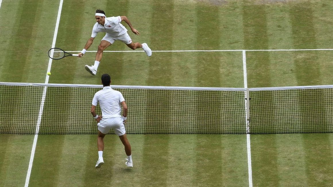 Novak Djokovic y Roger Federer durante la final de Wimbledon de 2019 | Wimbledon