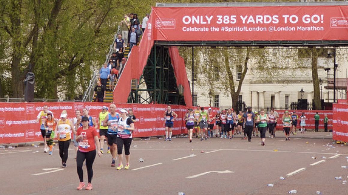 Una imagen de la recta de meta del Maratón de Londres | soycorredor.es