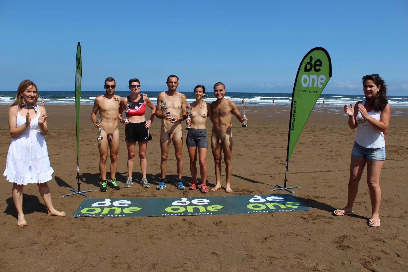 Carrera Nudista Playa la Salvaje