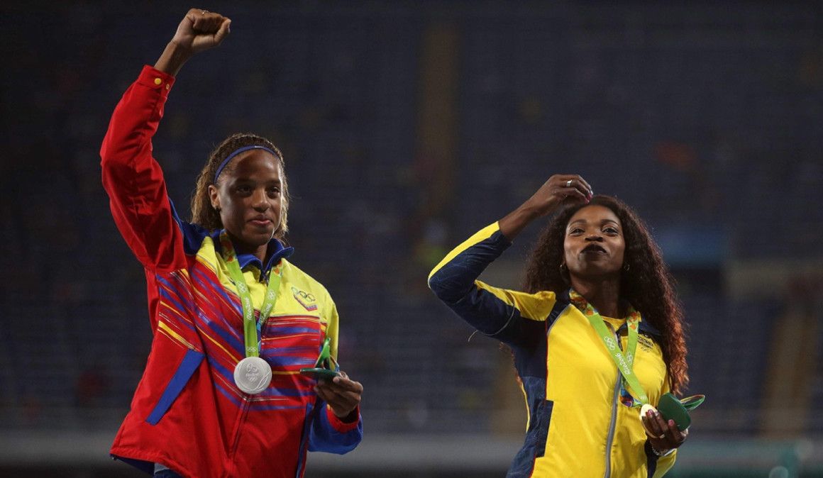 Rojas e Ibargüen en el pódium de los Juegos Olímpicos de Rio | EFE Marcelo Sayão