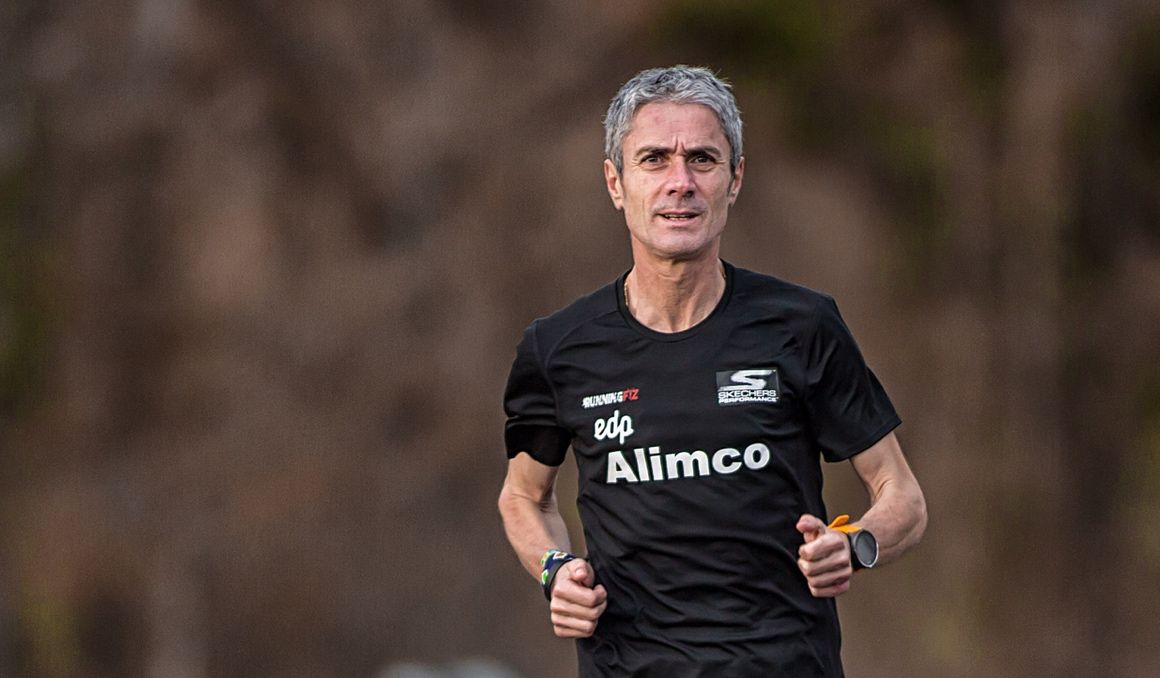 Martín Fiz durante uno de los miles de entrenamientos que ha realizado desde que abandonara el atletismo profesional. Foto: Félix Sánchez.