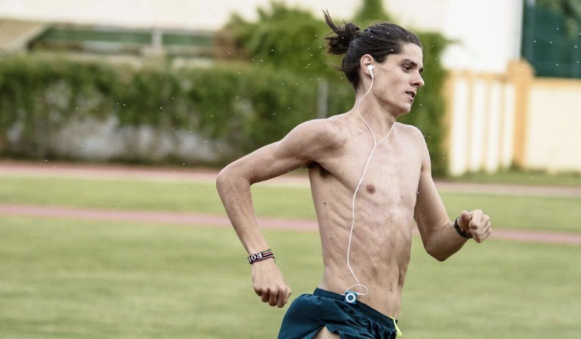 Roberto Aláiz dándolo todo en un entrenamiento. SPORTMEDIA