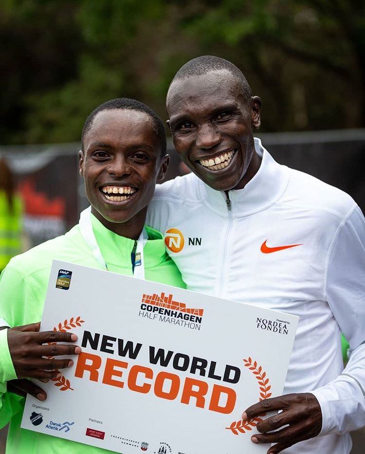 El récord del mundo de Geoffrey Kamworor en imágenes