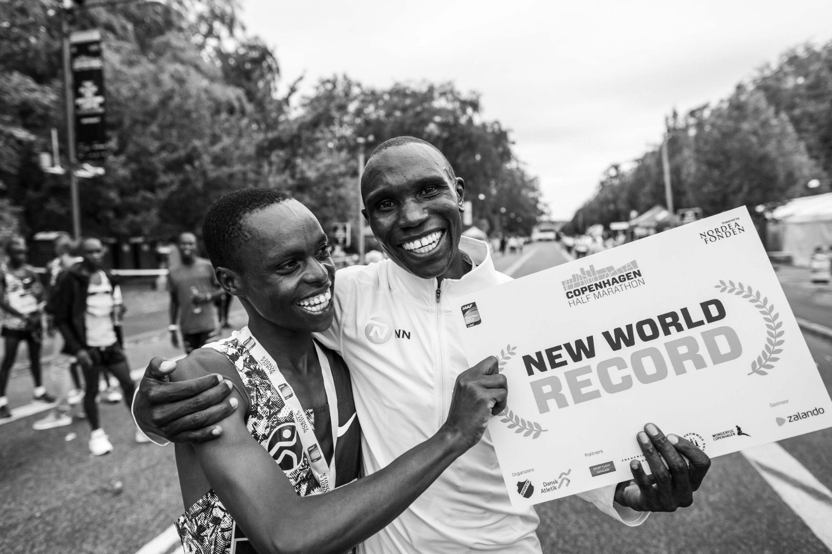 El récord del mundo de Geoffrey Kamworor en imágenes