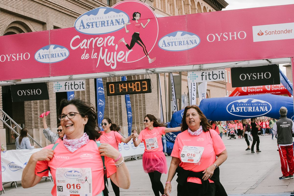 Llegada de la Carrera de la Mujer de Zaragoza (GALERÍA 33)
