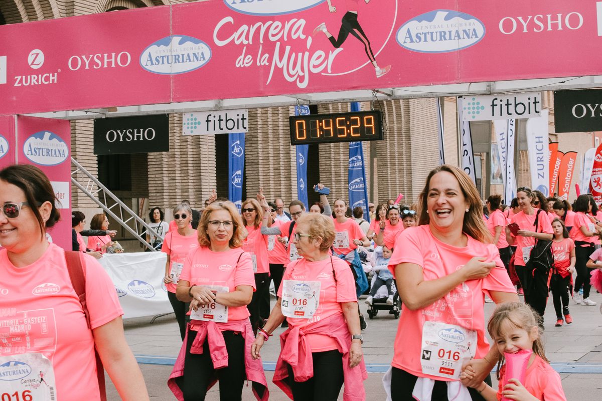 Llegada de la Carrera de la Mujer de Zaragoza (GALERÍA 33)