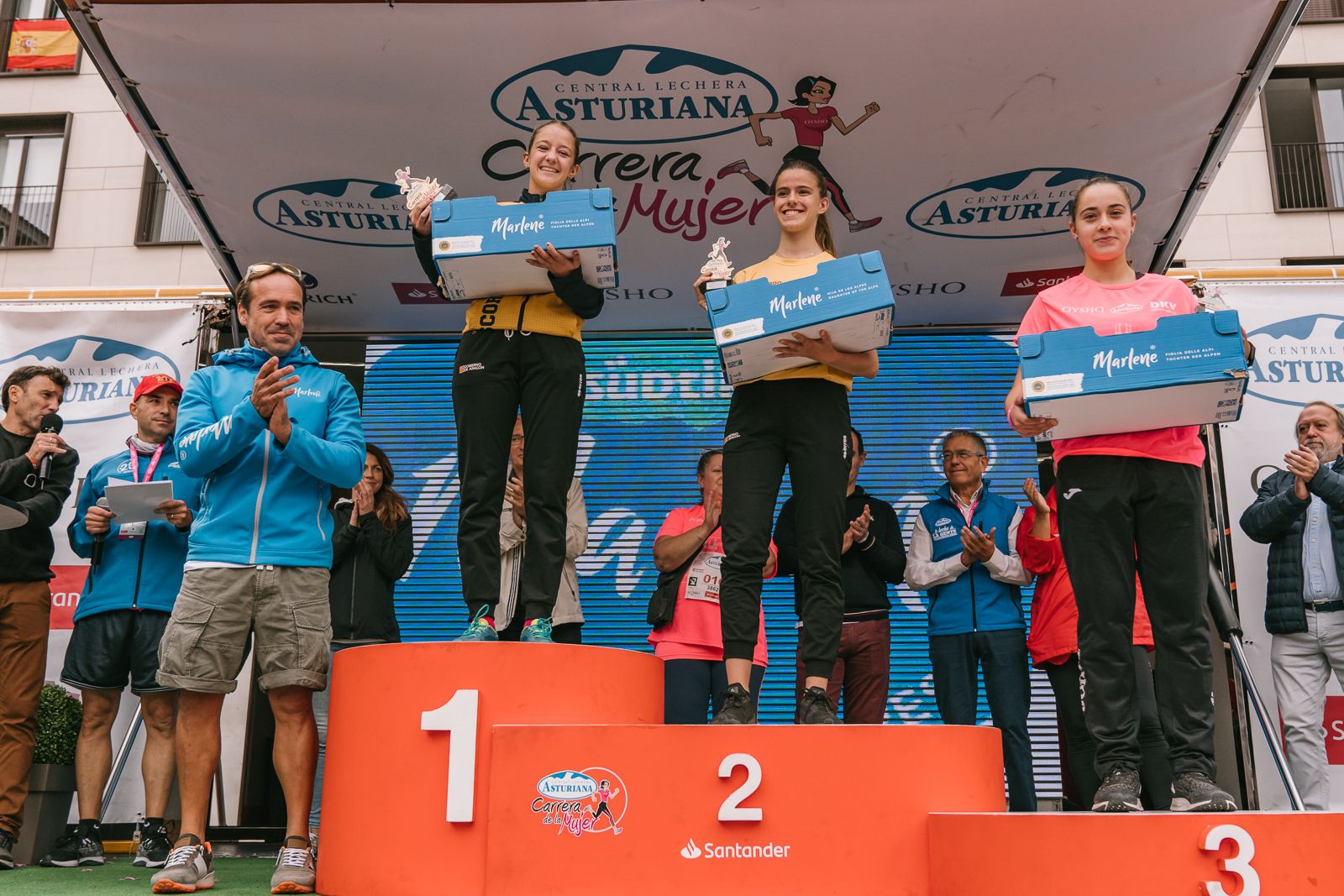 Podium de la Carrera de la Mujer de Zaragoza 