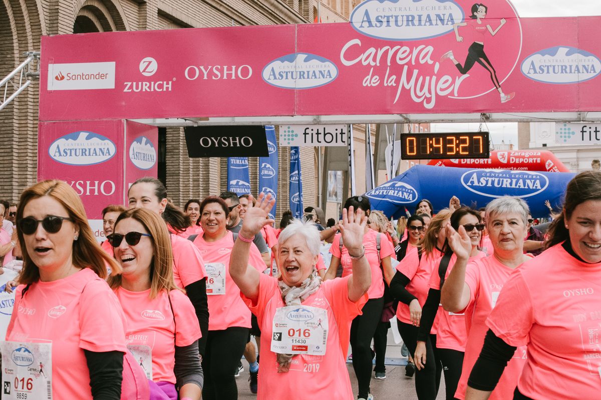 Llegada de la Carrera de la Mujer de Zaragoza (GALERÍA 33)