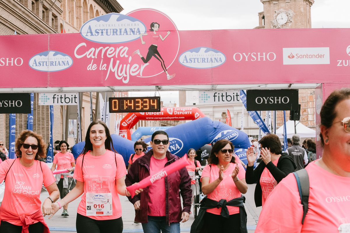 Llegada de la Carrera de la Mujer de Zaragoza (GALERÍA 33)