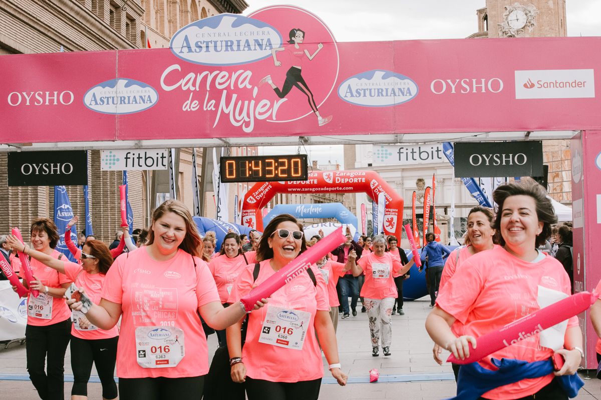 Llegada de la Carrera de la Mujer de Zaragoza (GALERÍA 33)