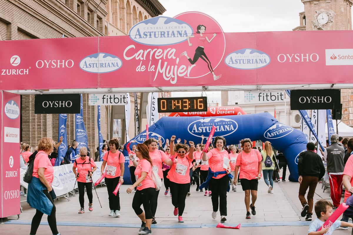 Llegada de la Carrera de la Mujer de Zaragoza (GALERÍA 33)