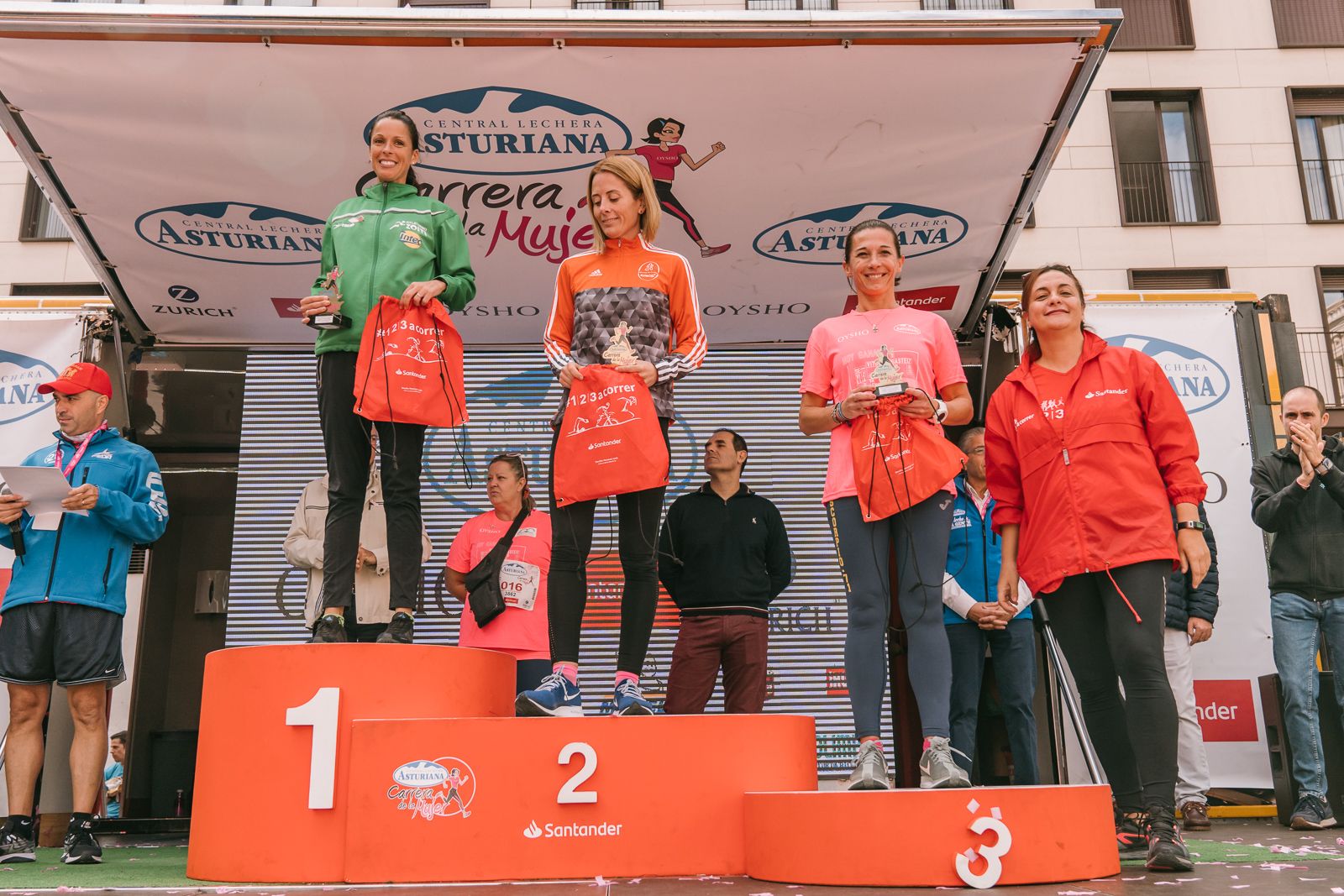 Podium de la Carrera de la Mujer de Zaragoza 