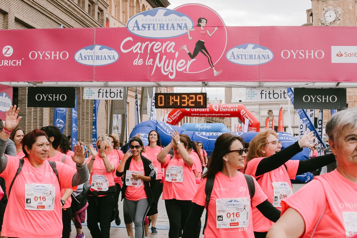 Llegada de la Carrera de la Mujer de Zaragoza (GALERÍA 33)