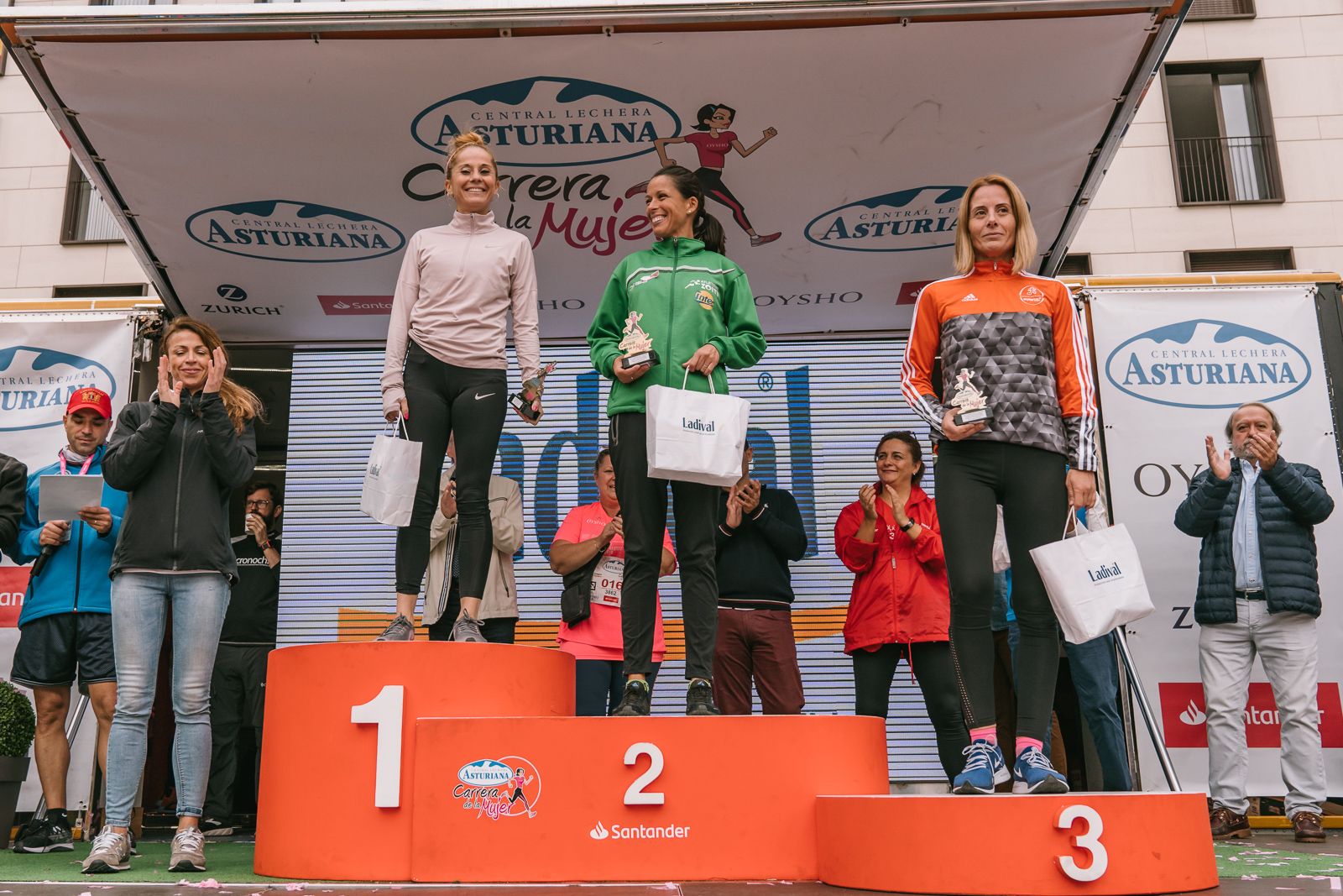 Podium de la Carrera de la Mujer de Zaragoza 