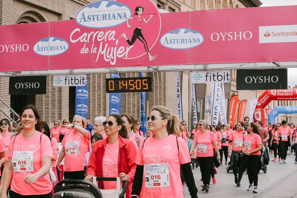 Llegada de la Carrera de la Mujer de Zaragoza (GALERÍA 33)