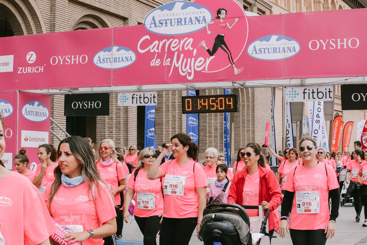 Llegada de la Carrera de la Mujer de Zaragoza (GALERÍA 33)
