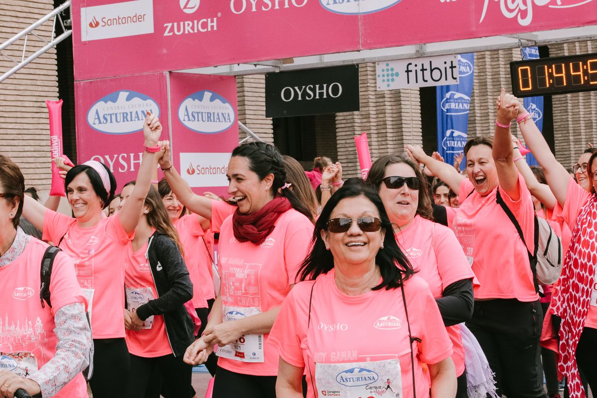 Llegada de la Carrera de la Mujer de Zaragoza (GALERÍA 33)