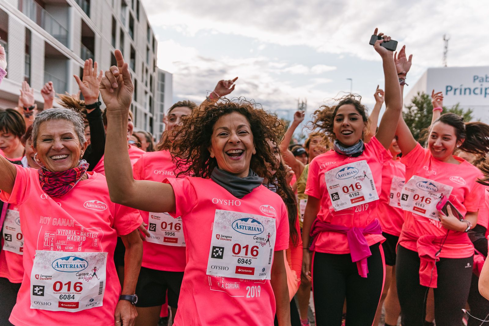 Salida de la Carrera de la Mujer de Zaragoza (GALERÍA 1)