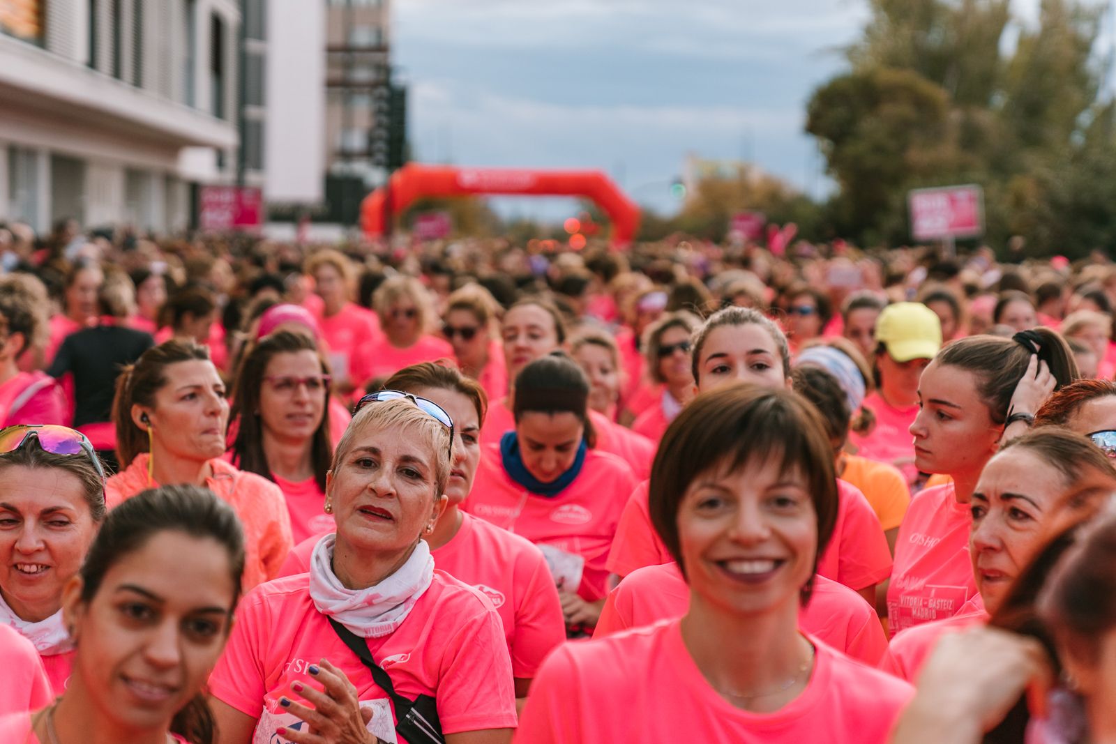Salida de la Carrera de la Mujer de Zaragoza (GALERÍA 1)