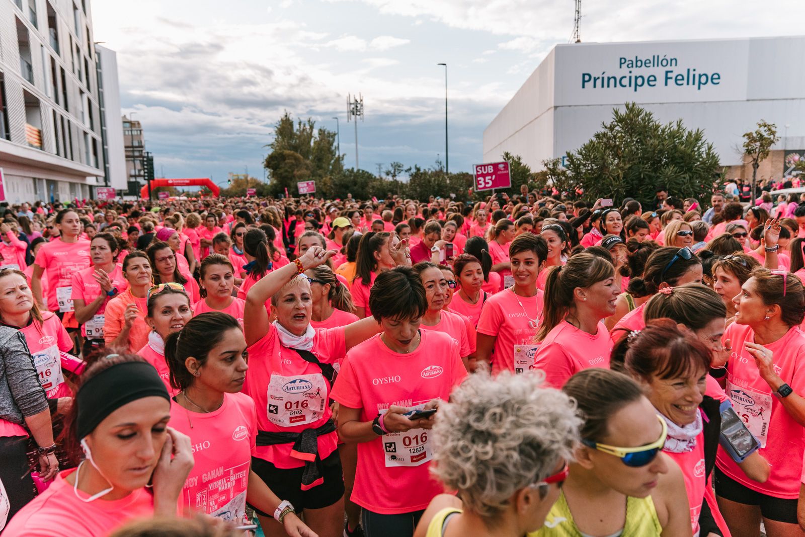 Salida de la Carrera de la Mujer de Zaragoza (GALERÍA 1)