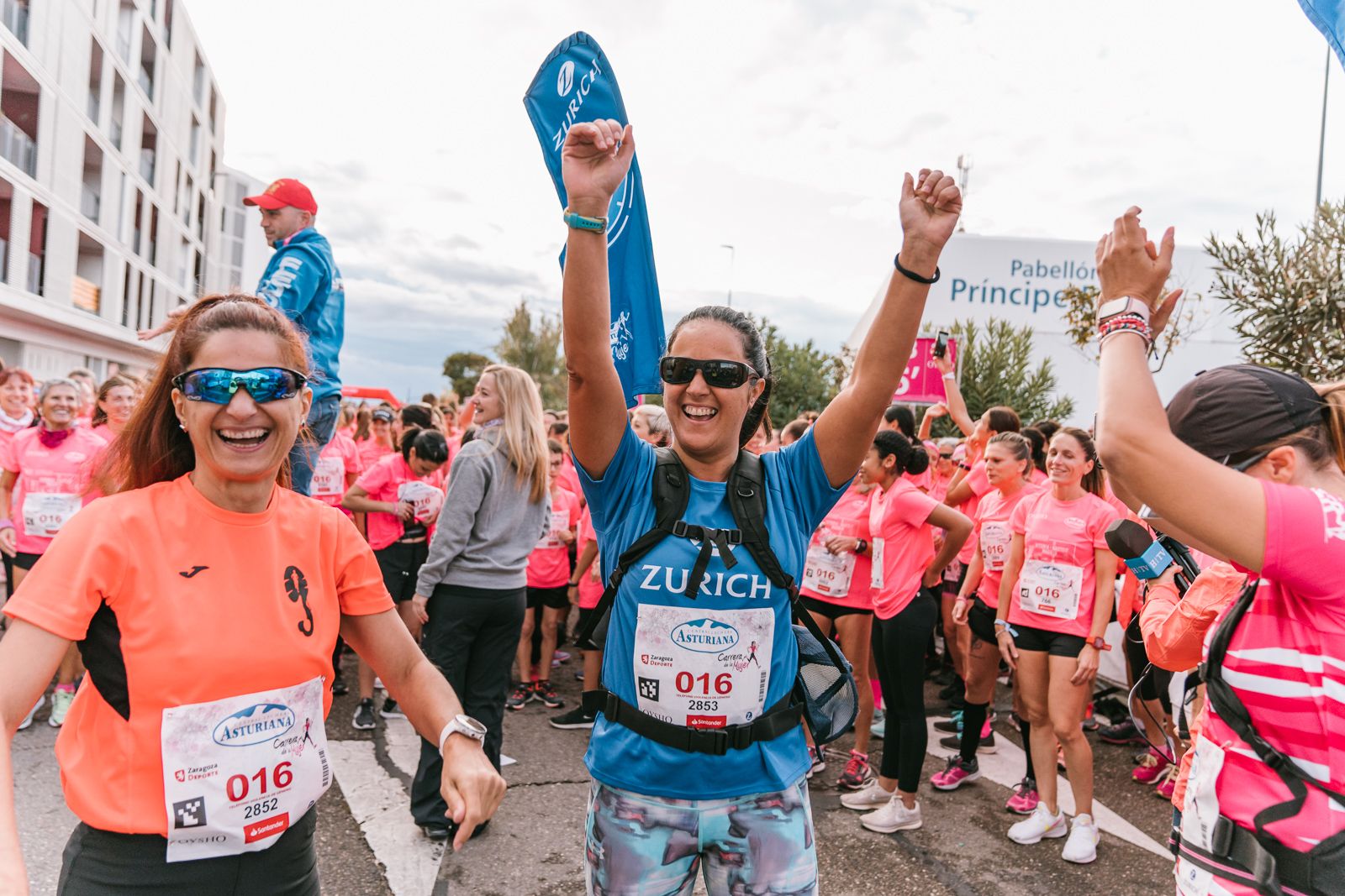 Salida de la Carrera de la Mujer de Zaragoza (GALERÍA 1)