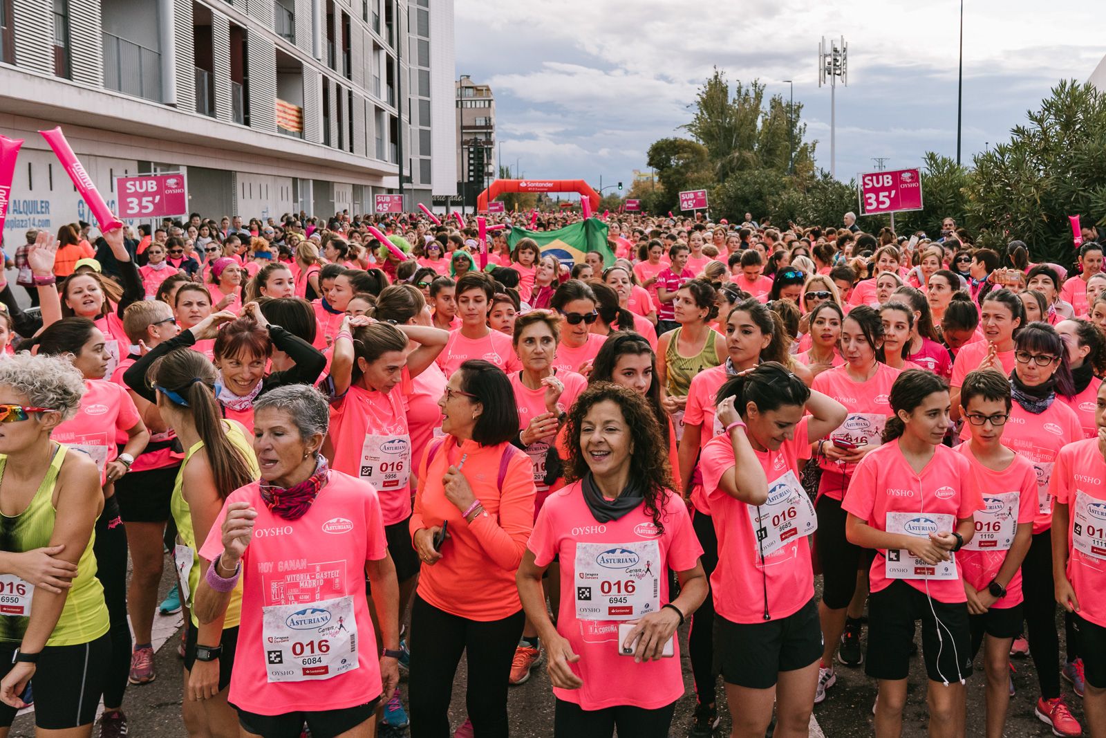 Salida de la Carrera de la Mujer de Zaragoza (GALERÍA 1)