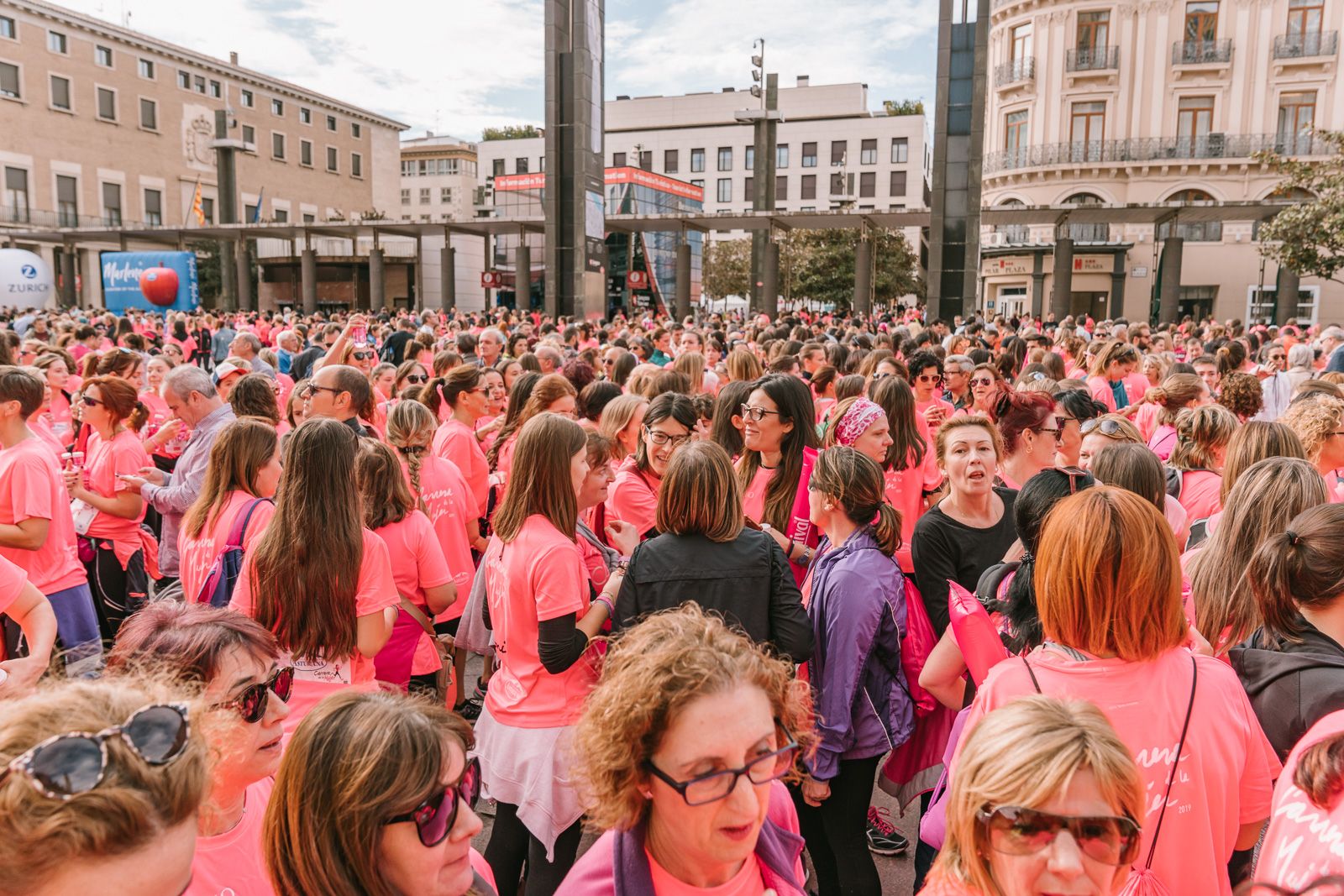 Ambiente post meta Carrera de la Mujer de Zaragoza (GALERÍA 1)